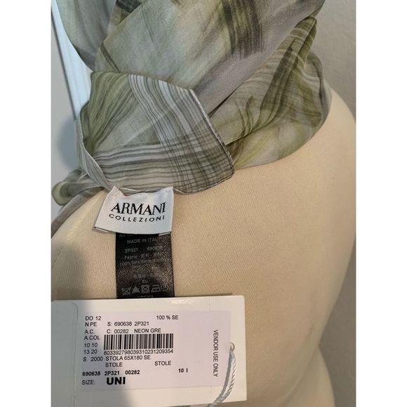 Armani Collezioni Green White Print Silk Scarf NWT - Picture 4 of 7